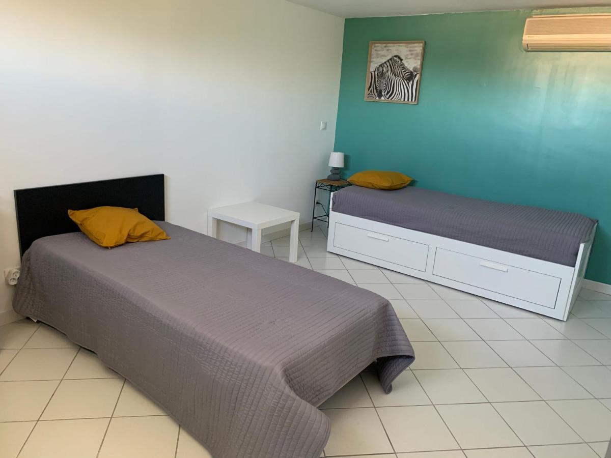 Charmant Logement Avec Piscine Saint-Feliu-d'Avall エクステリア 写真