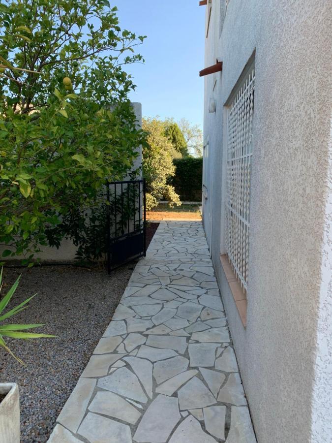 Charmant Logement Avec Piscine Saint-Feliu-d'Avall エクステリア 写真